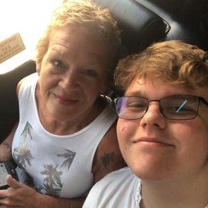 Meet your Posher, Eli